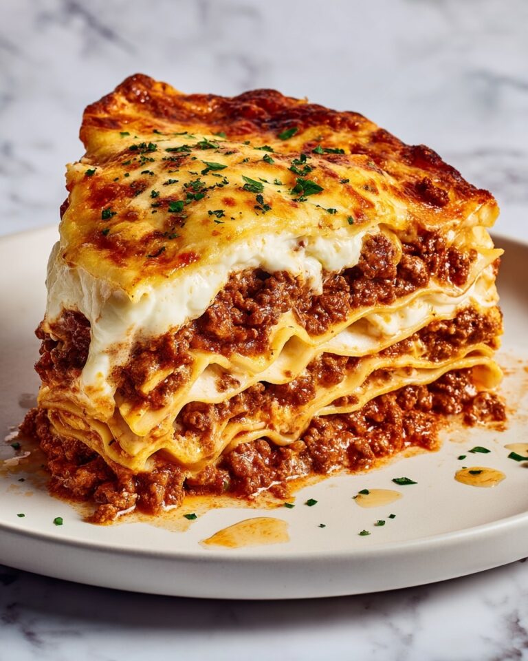 Homemade Classic Lasagna with Meat and Cheese Recipe